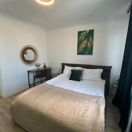 Alexandru Apartment-3